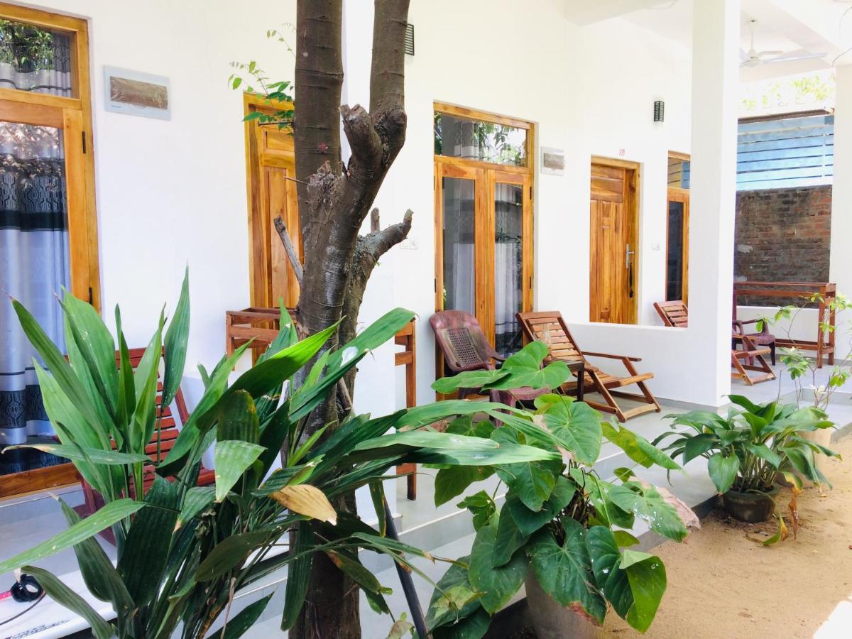 Tropicana Home Stay 아루감 베이 외부 사진