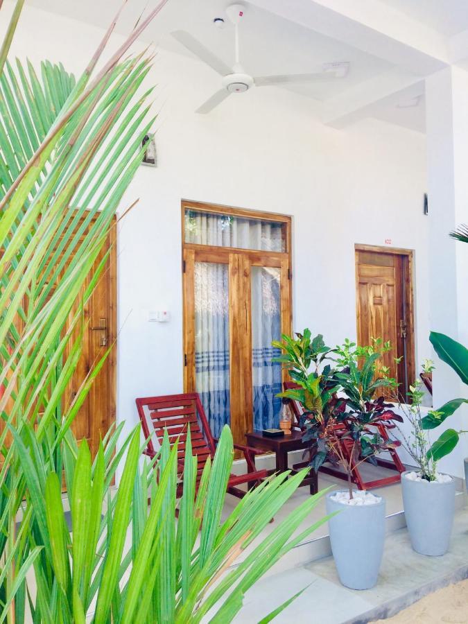 Tropicana Home Stay 아루감 베이 외부 사진