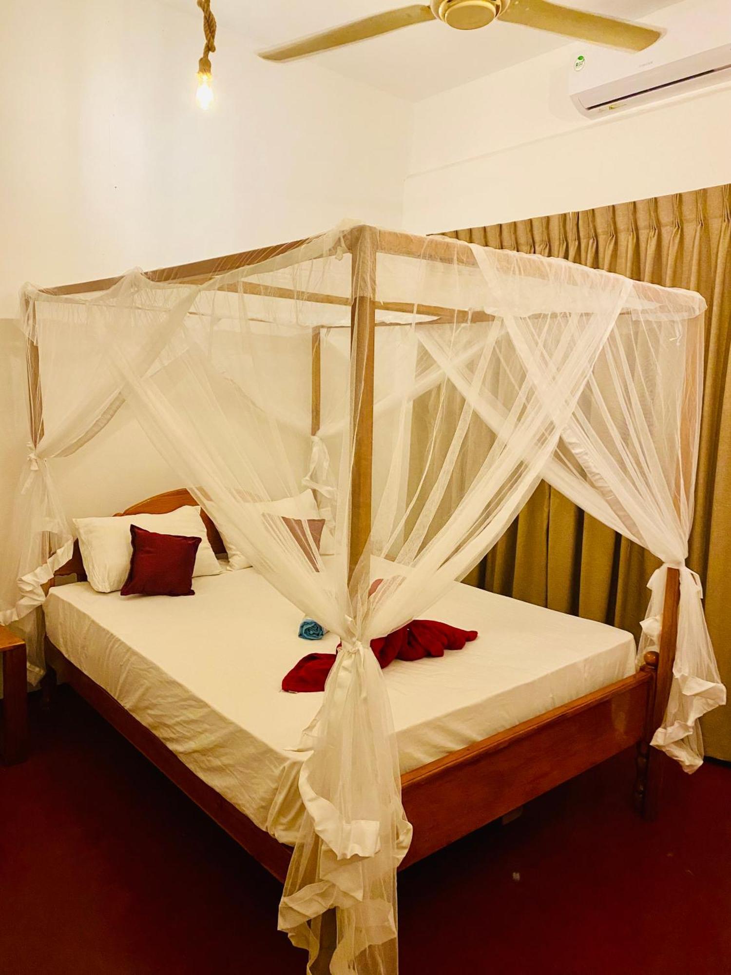 Tropicana Home Stay 아루감 베이 외부 사진